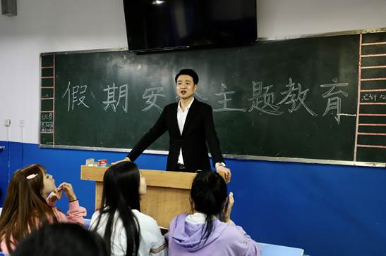 说明: 339E24CF-8672-494C-B9DA-1306920B897A-1827-0000009A7B9F760E